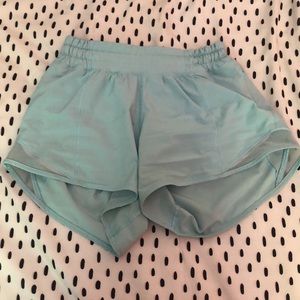 Lululemon Hotty hots size 0 in 4 inch